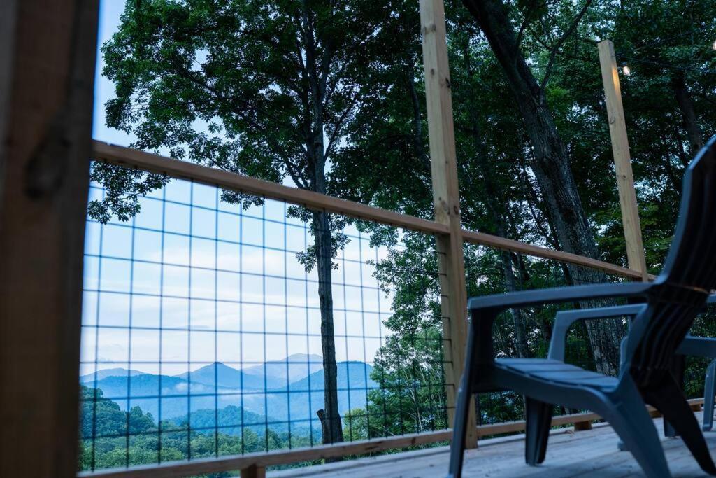 Modern Mountain - Spectacular Views At 3100 Ft Hébergement de vacances