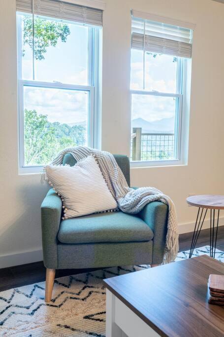 Modern Mountain - Spectacular Views At 3100 Ft * Waynesville