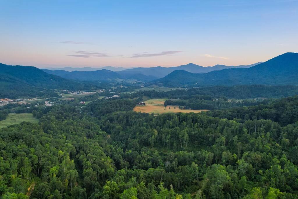 Modern Mountain - Spectacular Views At 3100 Ft Waynesville
